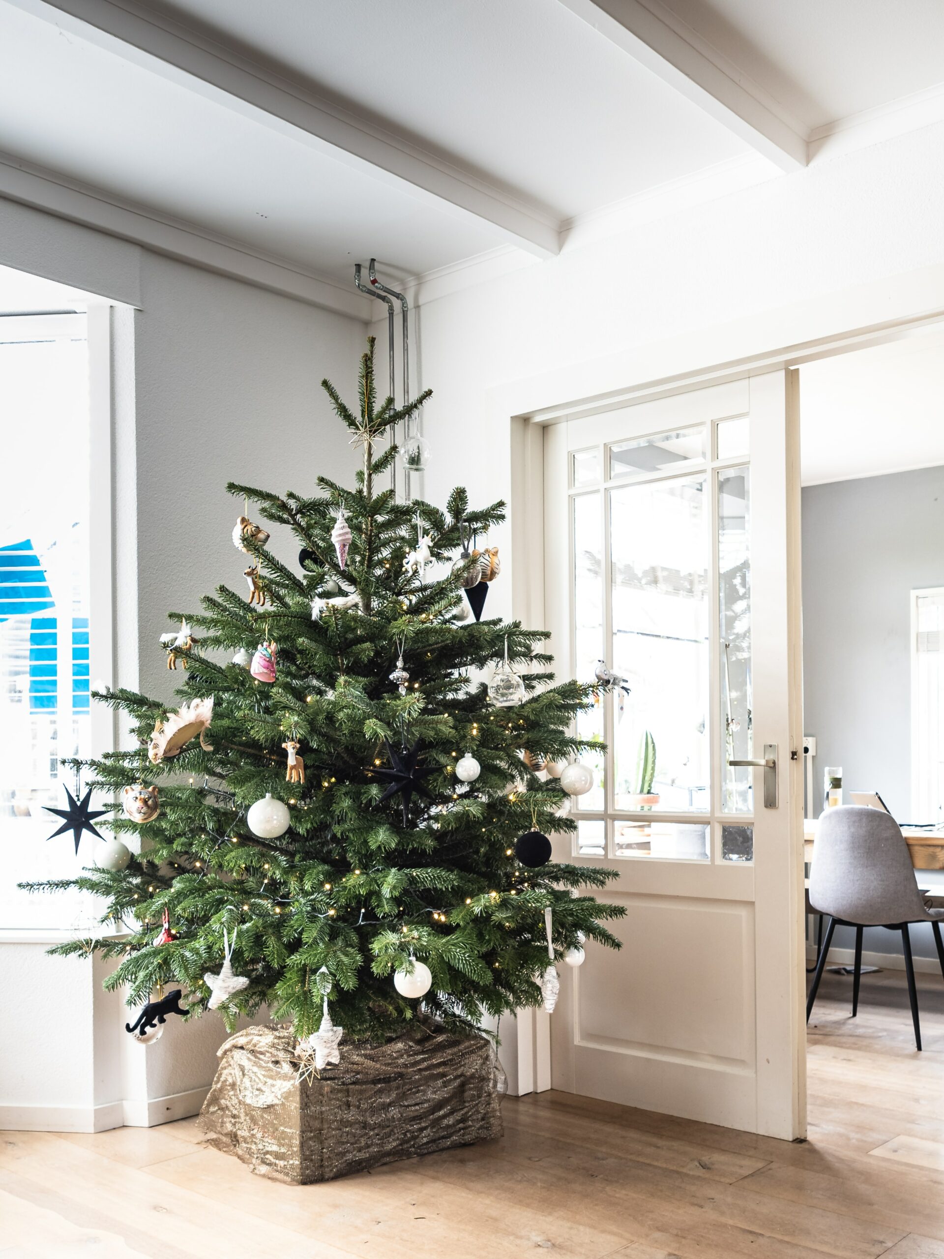 christmas tree home decorating 2022