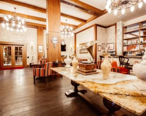 How to Choose the Right Interior Design Company (From Shortlist to Signed Scope)