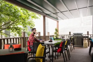 Flexible Layouts & Varied Seating