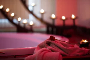 Spa Room Decor Ideas: Layered Lighting
