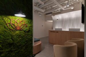 Euphora MD Interior Design green wall